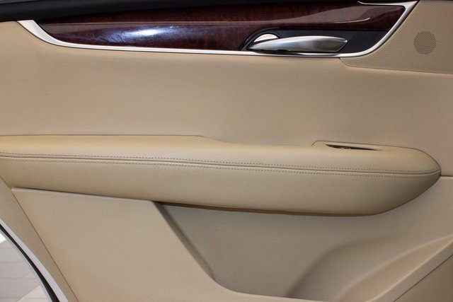 Vehicle image 17 of 31