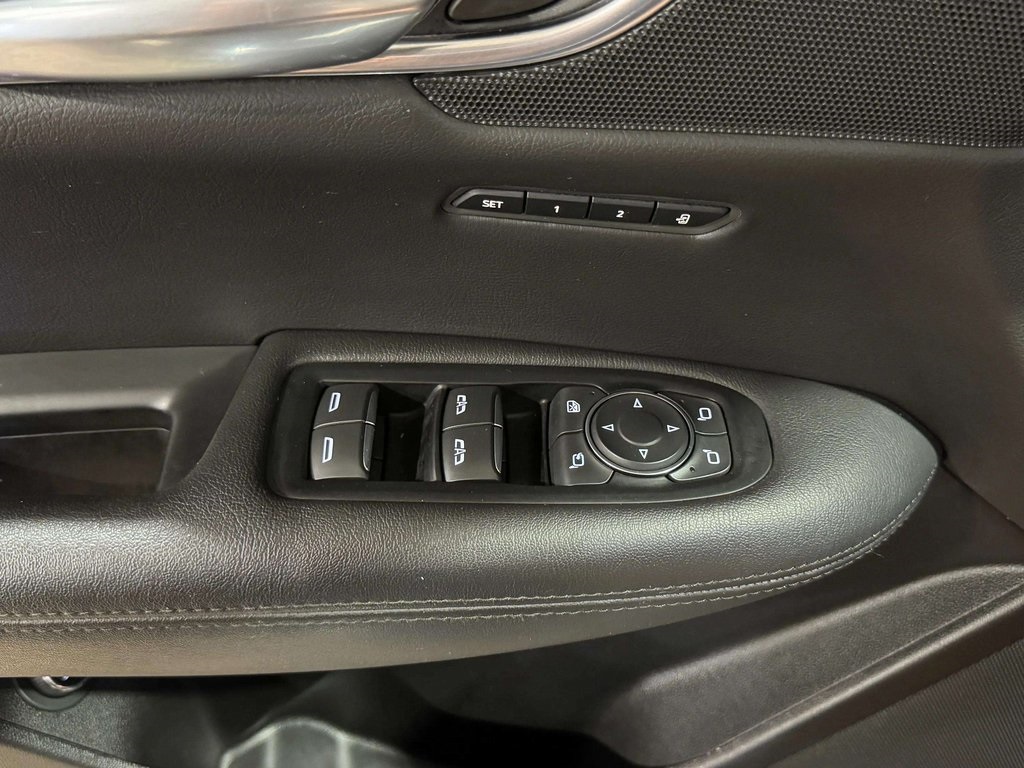 Vehicle image 29 of 35