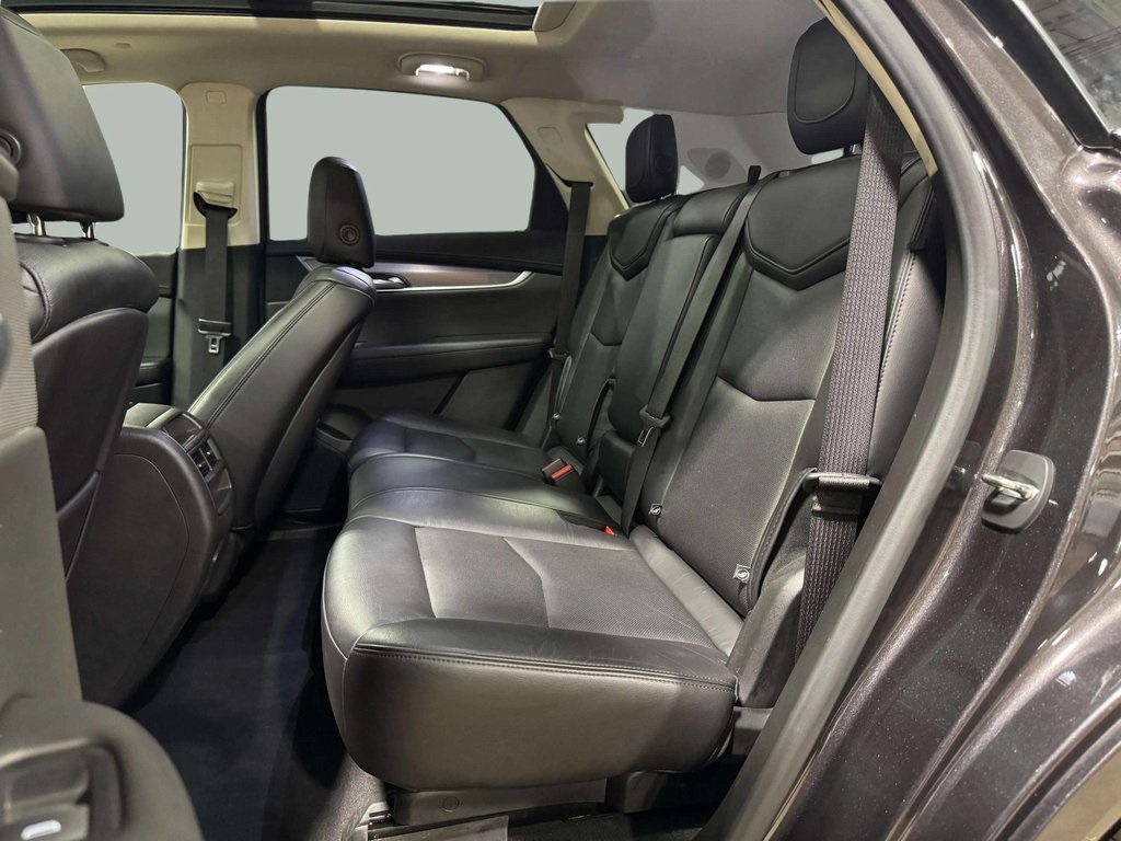 Vehicle image 16 of 35