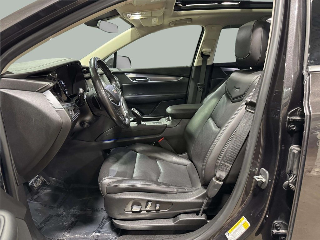 Vehicle image 18 of 35