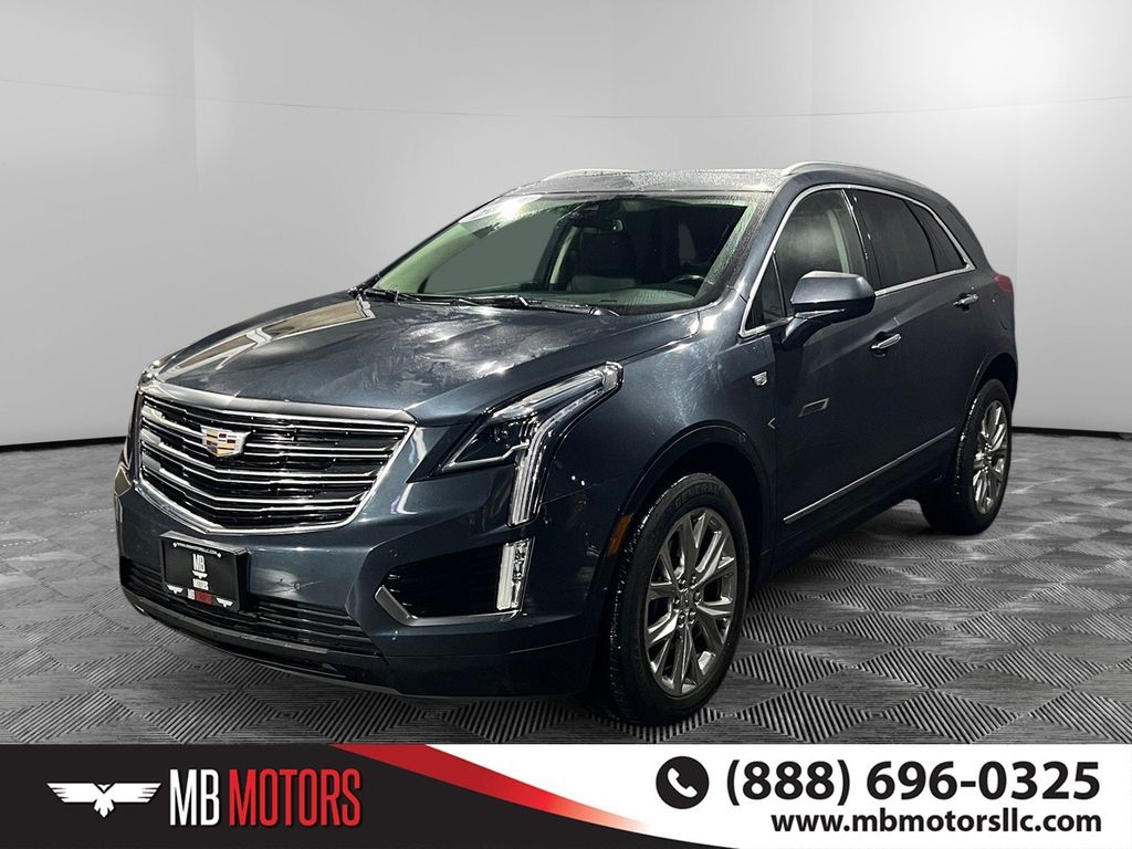 2019 Cadillac XT5 Luxury Image 1 of 44