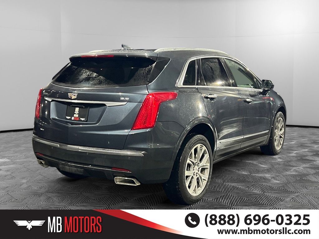 2019 Cadillac XT5 Luxury Image 5 of 44