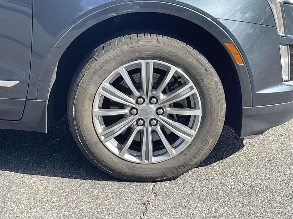 Vehicle image 13 of 45