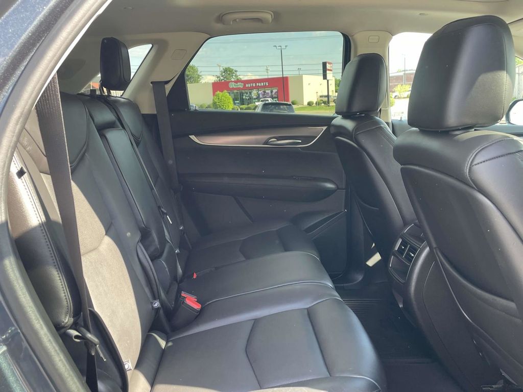 Vehicle image 17 of 45