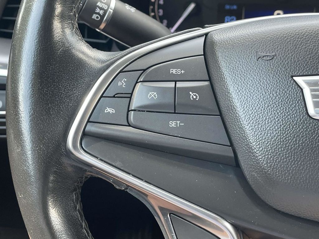 Vehicle image 31 of 45
