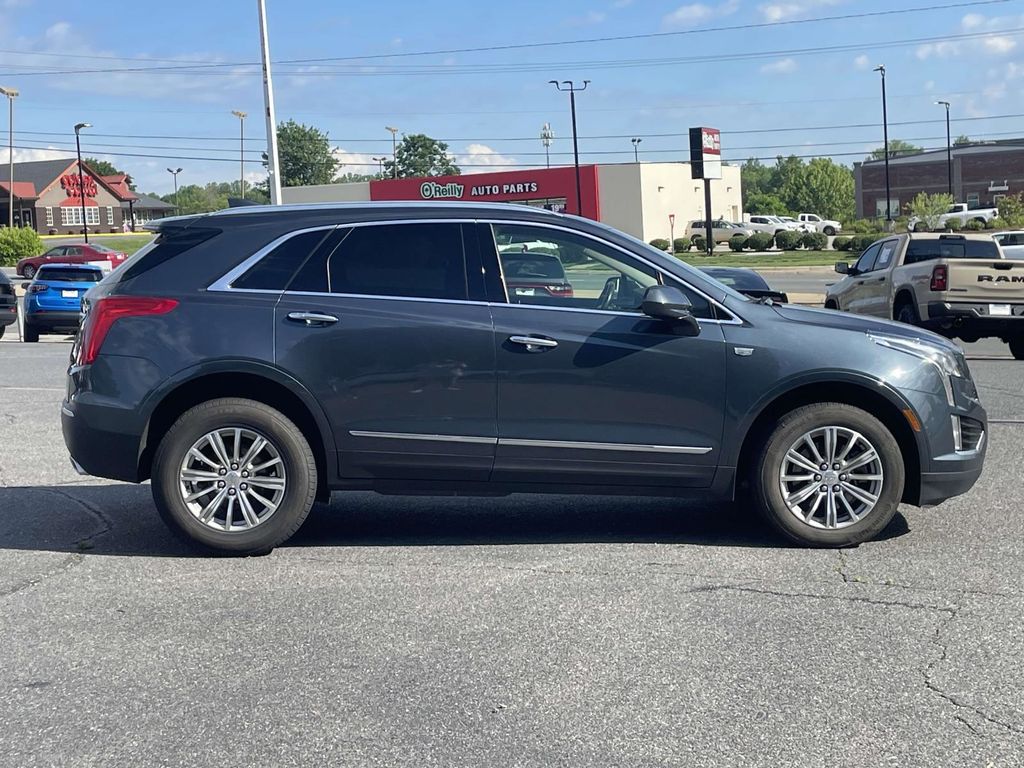 Vehicle image 5 of 45