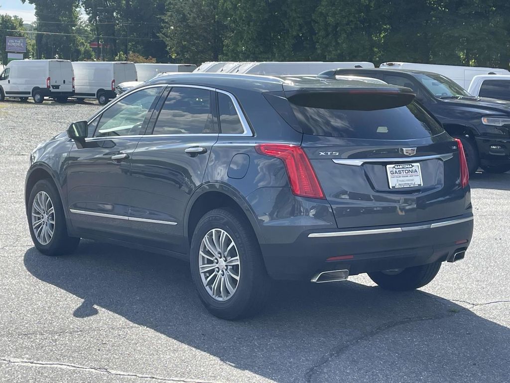 Vehicle image 8 of 45