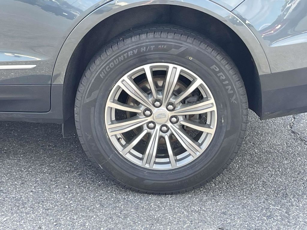 Vehicle image 11 of 45