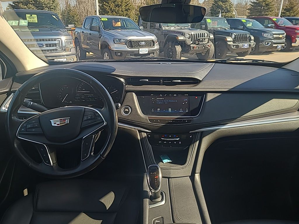 Vehicle image 12 of 29