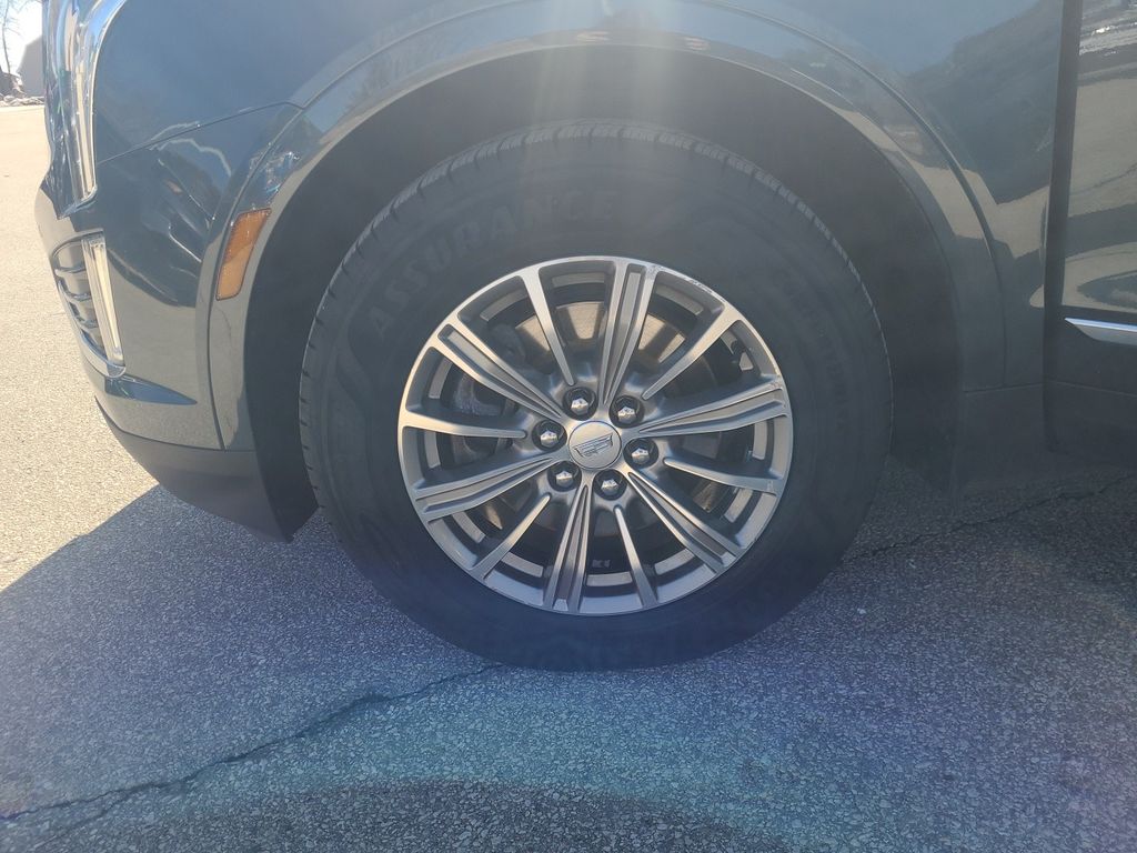 Vehicle image 27 of 29