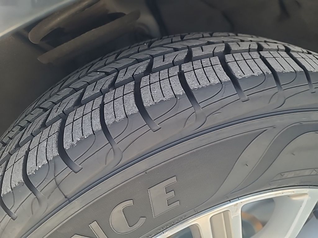 Vehicle image 28 of 29