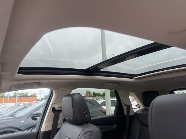 Vehicle image 16 of 31
