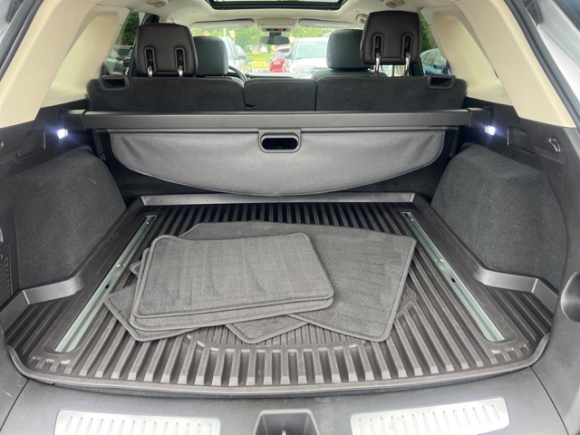 Vehicle image 11 of 31