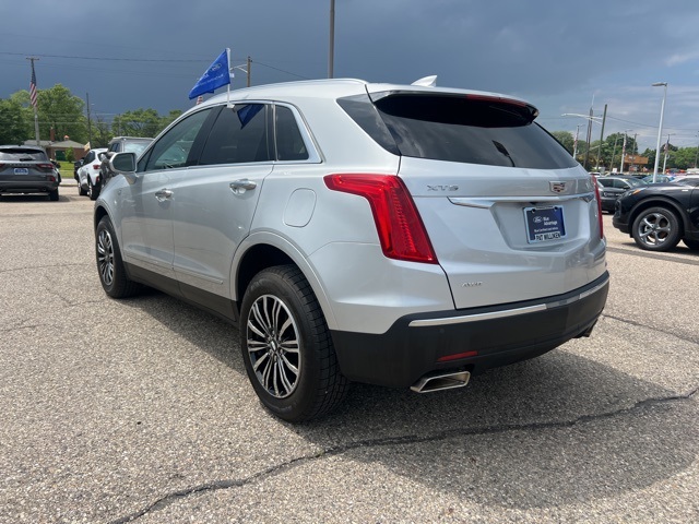 Vehicle image 8 of 31