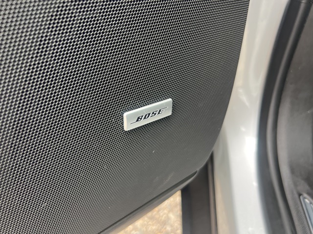 Vehicle image 23 of 31