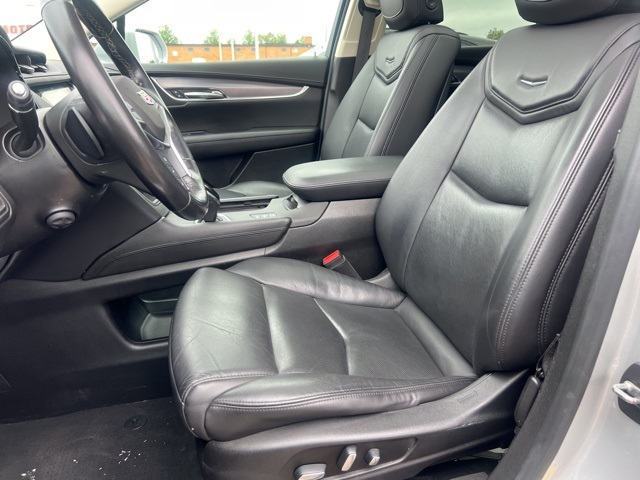 Vehicle image 13 of 31