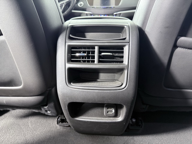 Vehicle image 26 of 37