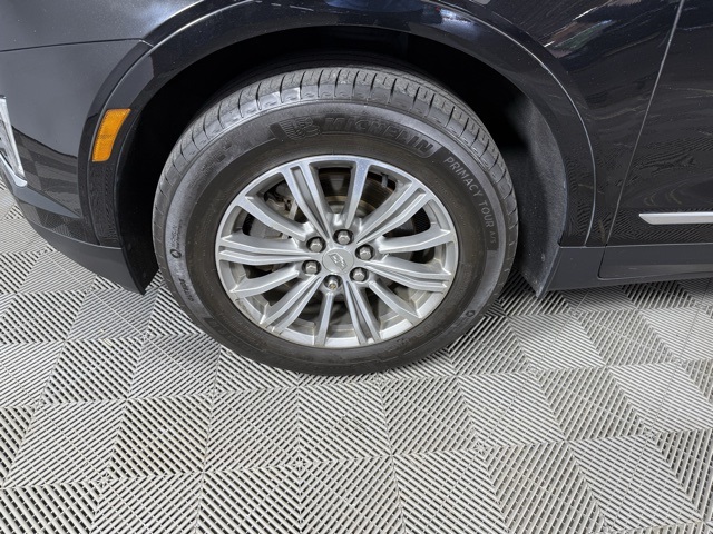 Vehicle image 10 of 37