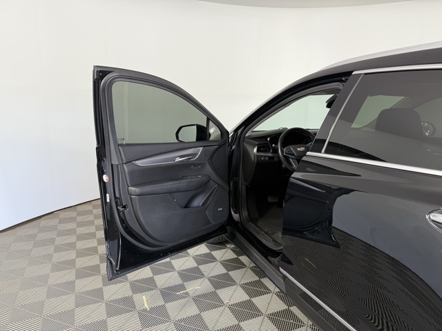Vehicle image 15 of 37