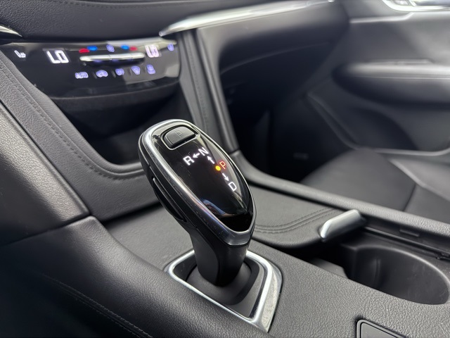 Vehicle image 24 of 37