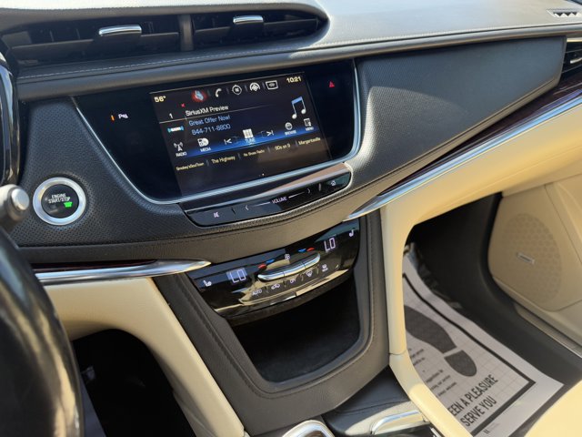 Vehicle image 21 of 32