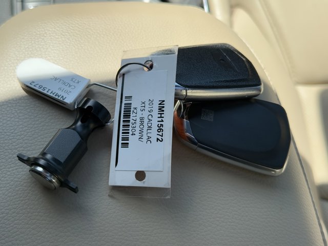 Vehicle image 11 of 32