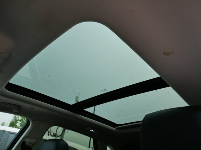 Vehicle image 22 of 23