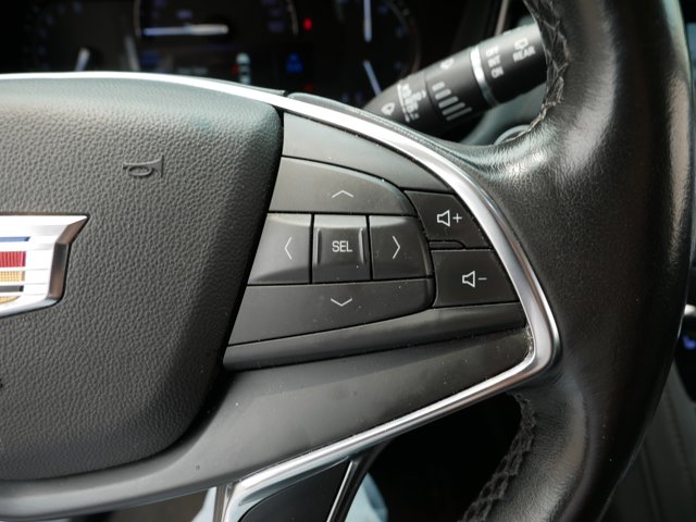 Vehicle image 17 of 23
