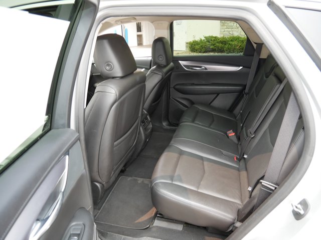 Vehicle image 9 of 23