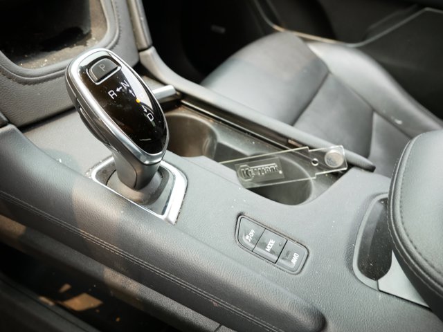Vehicle image 11 of 23
