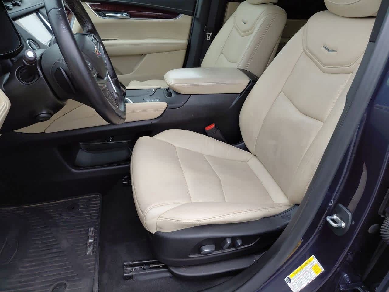 Vehicle image 14 of 35