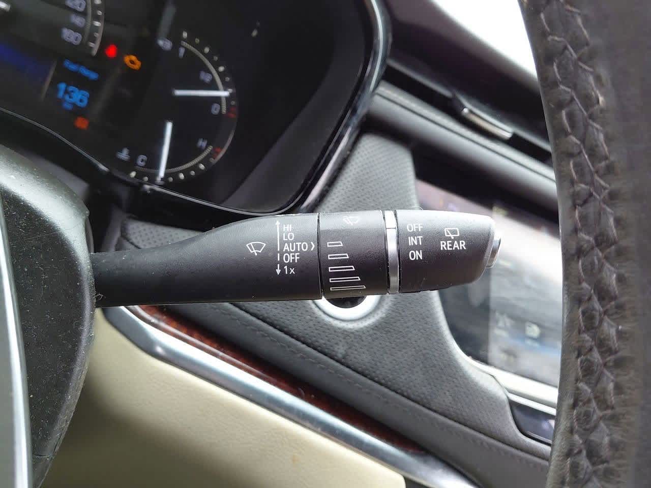 Vehicle image 25 of 35
