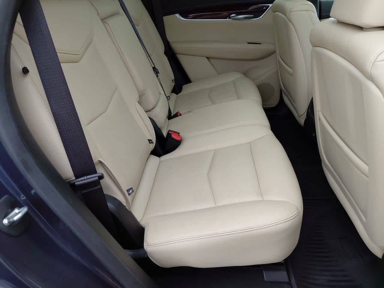 Vehicle image 19 of 35