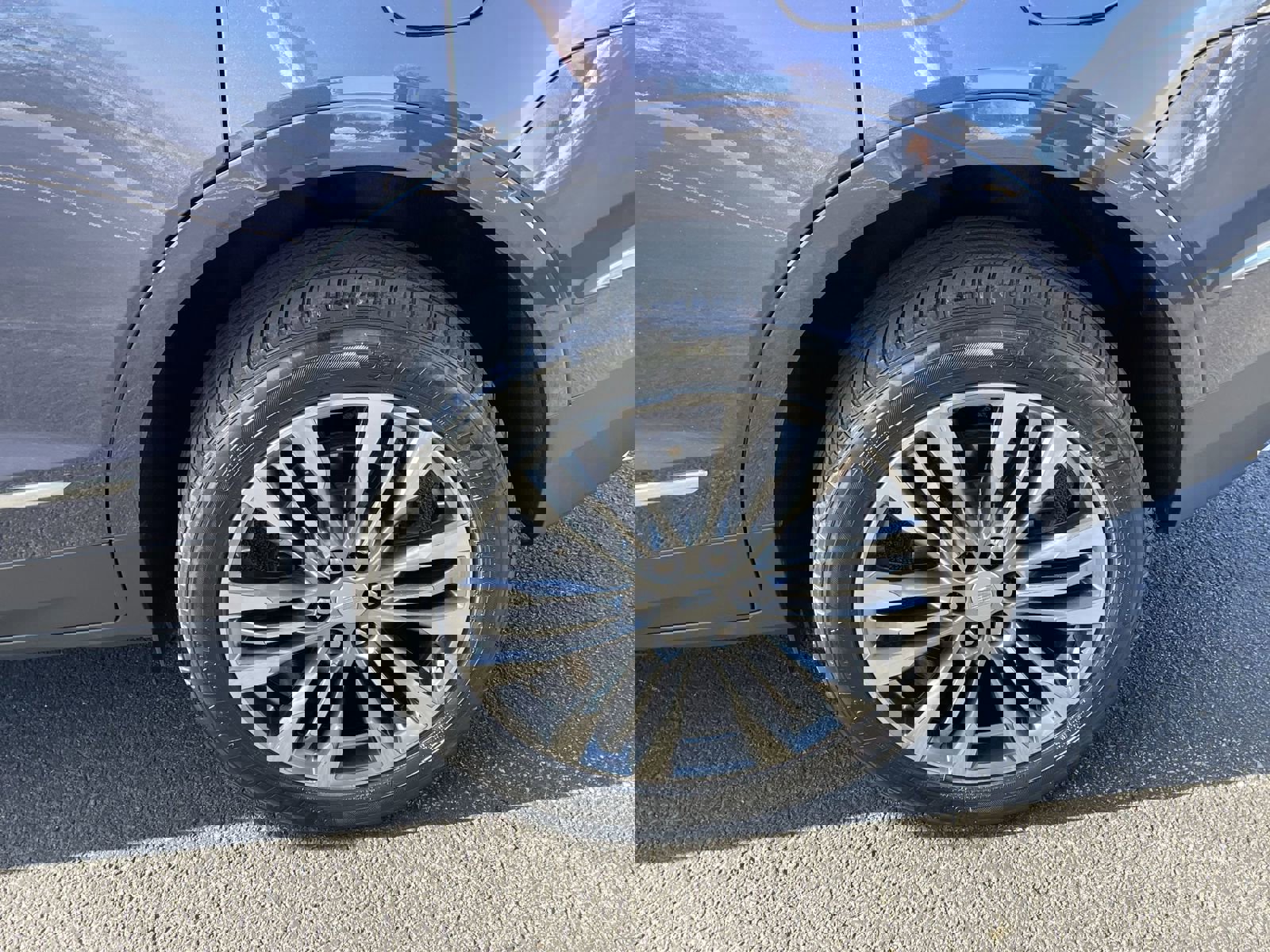 Vehicle image 34 of 36