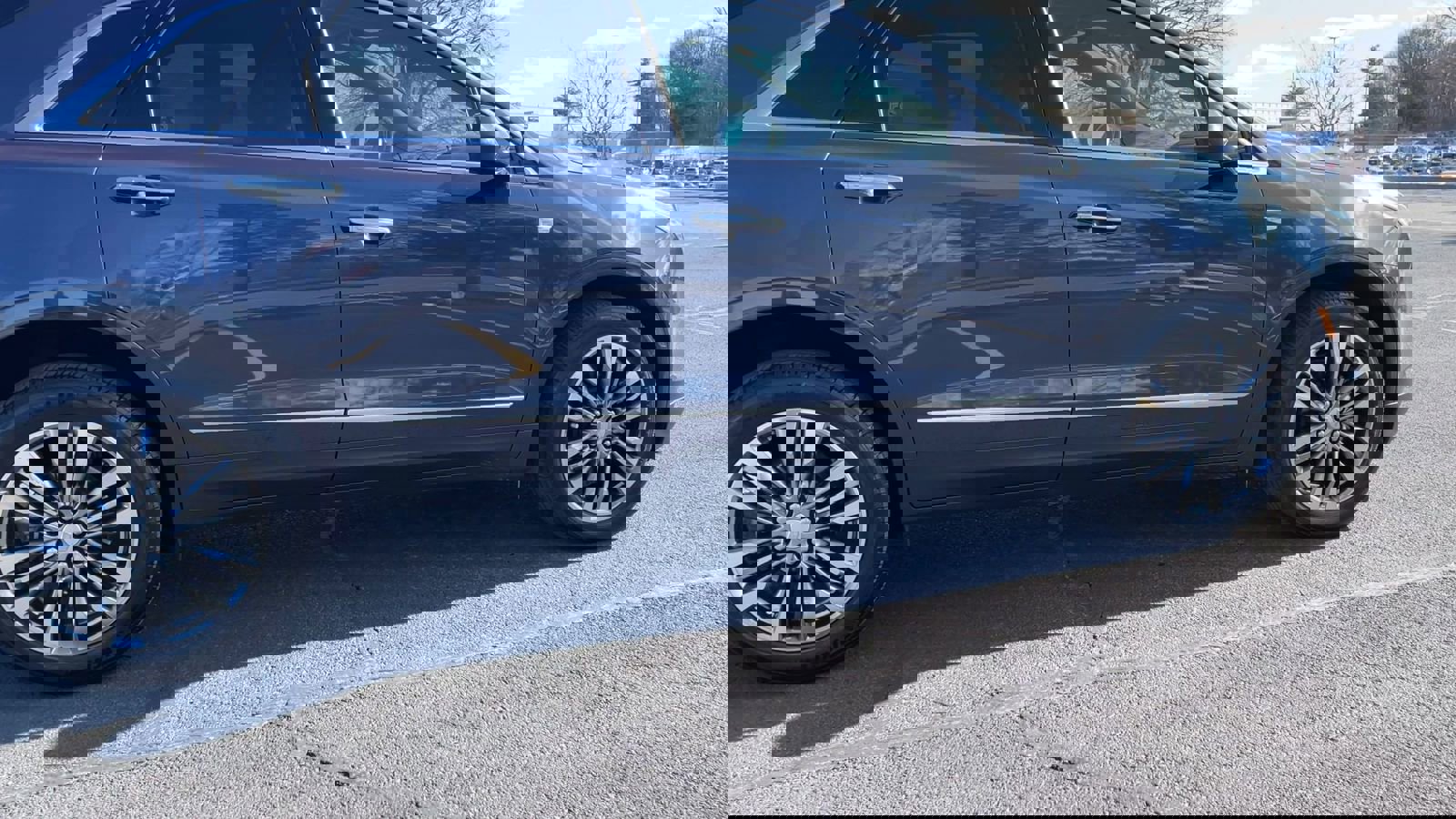 Vehicle image 2 of 36