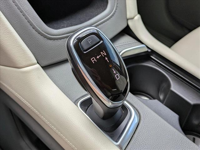 Vehicle image 12 of 25