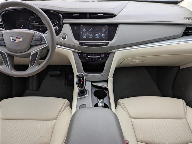 Vehicle image 17 of 25