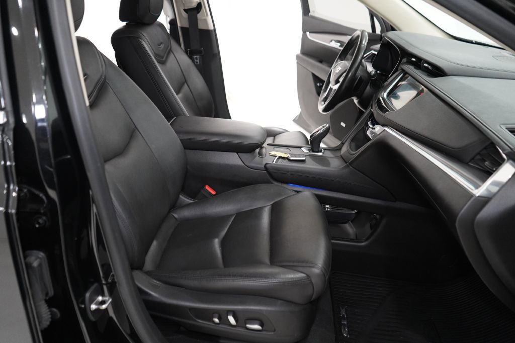 Vehicle image 27 of 39