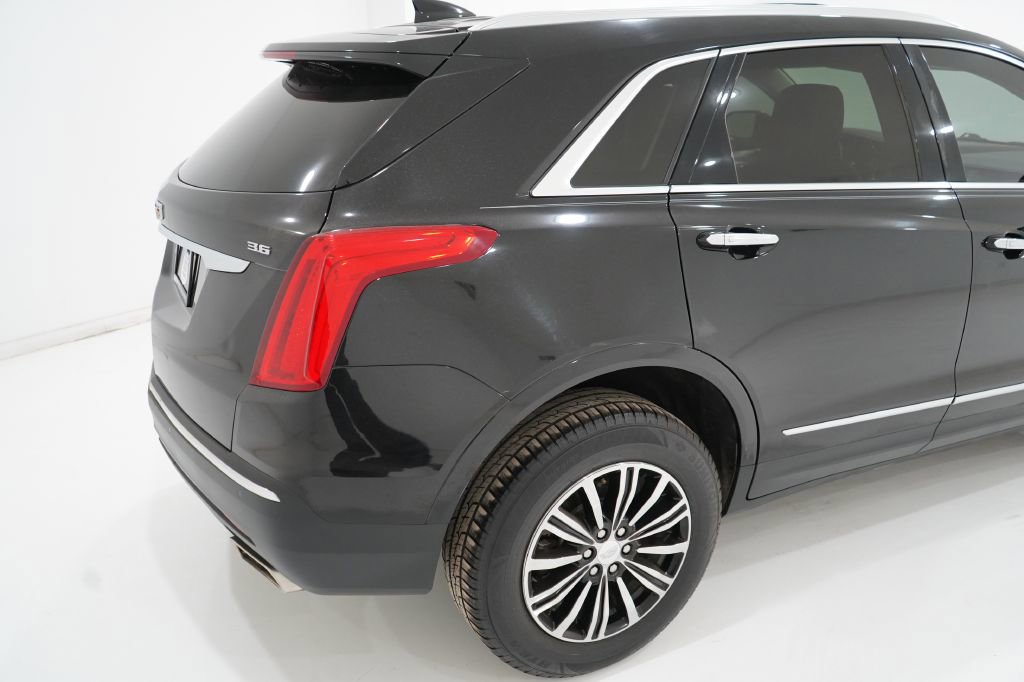 Vehicle image 9 of 39