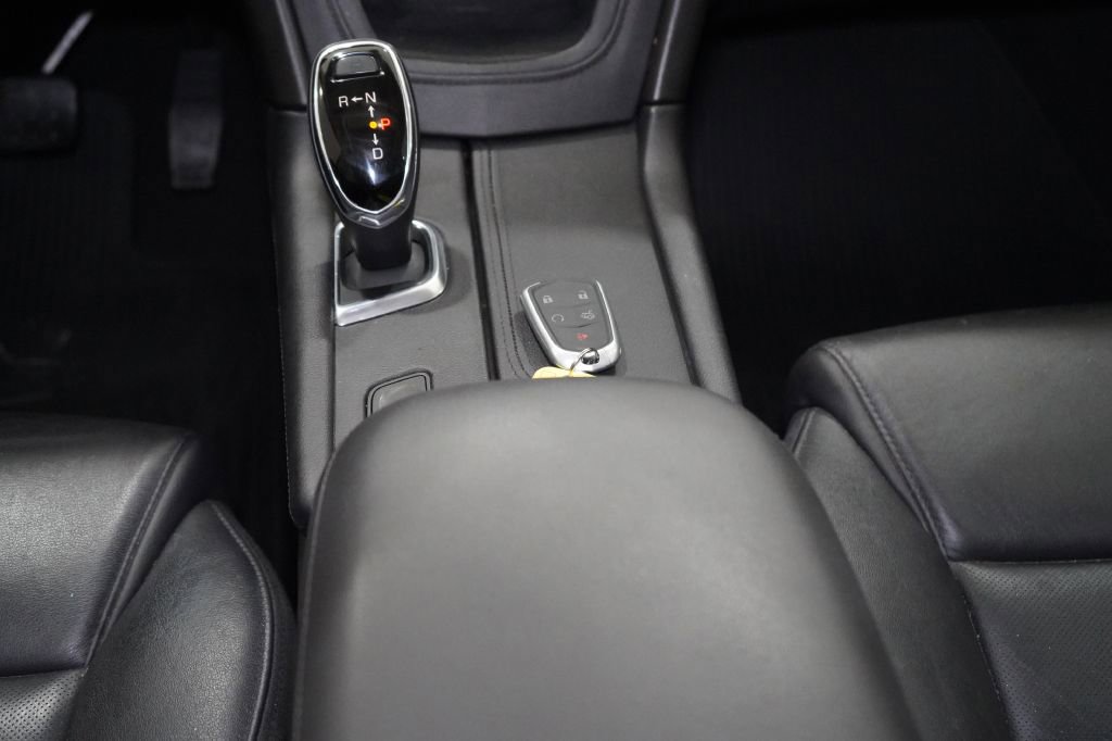Vehicle image 34 of 39
