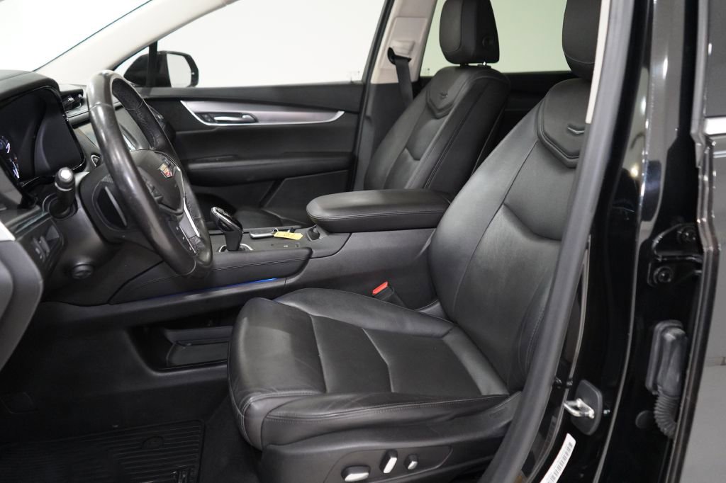 Vehicle image 20 of 39