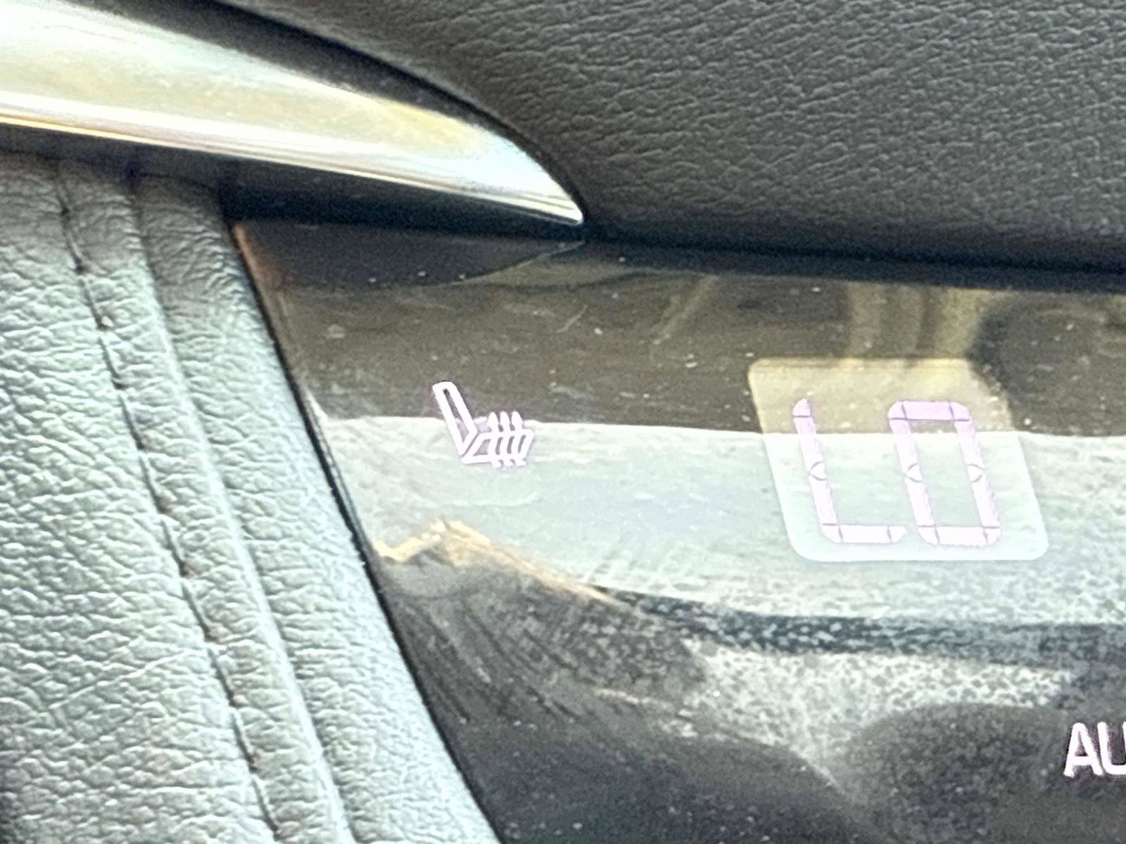 Vehicle image 27 of 30