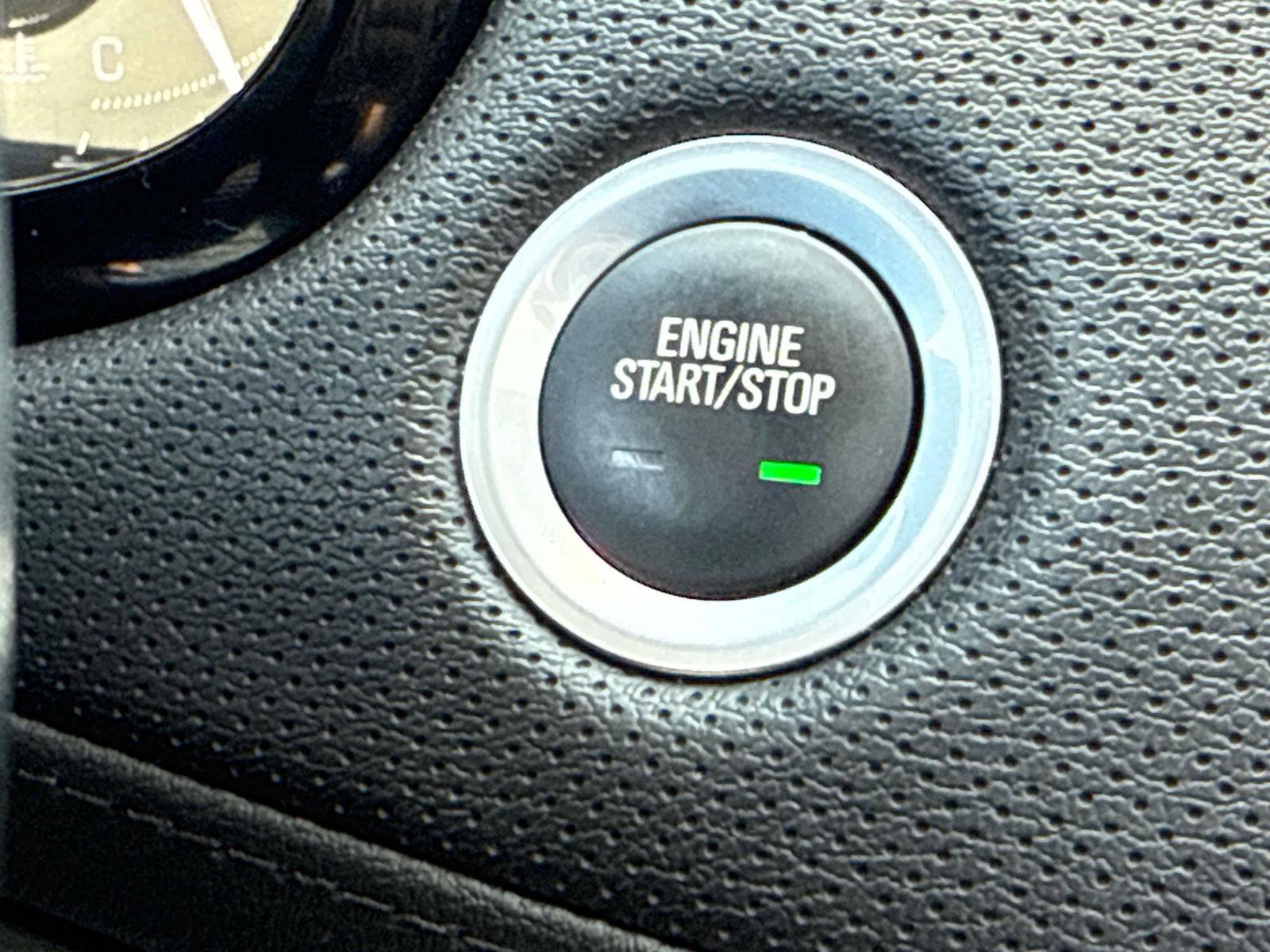 Vehicle image 23 of 30