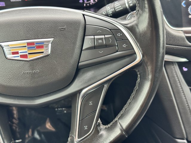Vehicle image 17 of 25