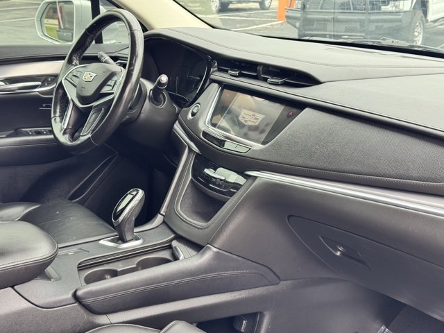 Vehicle image 13 of 25