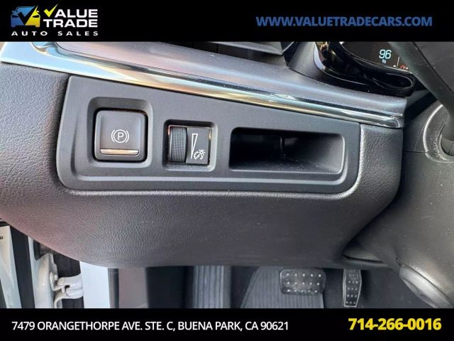 Vehicle image 13 of 16