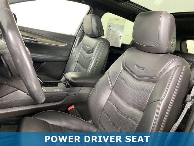 Vehicle image 17 of 36