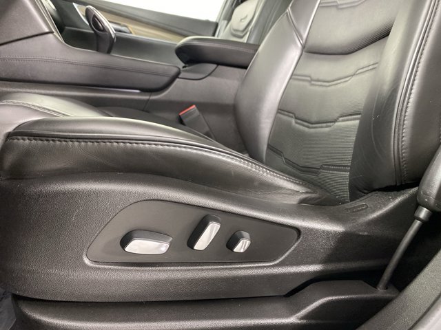 Vehicle image 19 of 36
