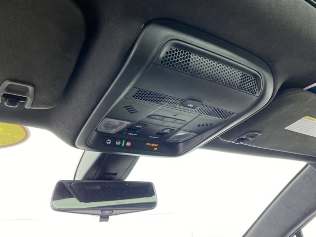 Vehicle image 28 of 36