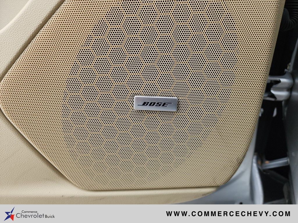 Vehicle image 28 of 44